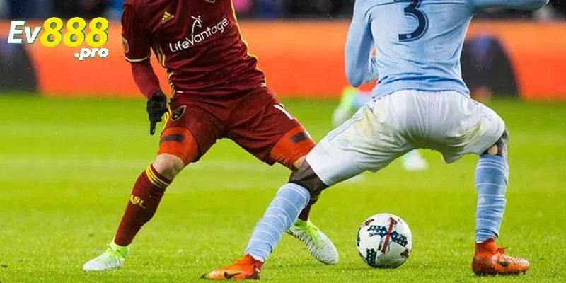 Cách tránh việt vị và áp dụng chiến thuật hiệu quả